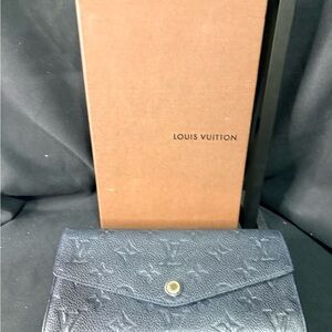 Louis Vuitton Black Women's Wallet
